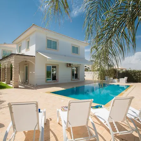Villa Falcon