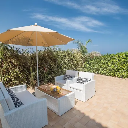 Villa Falcon *
