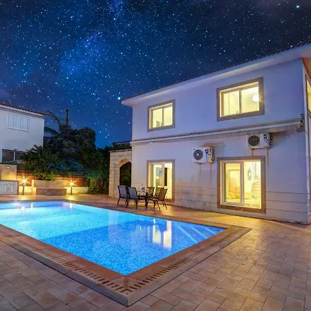 Falcon Villa *